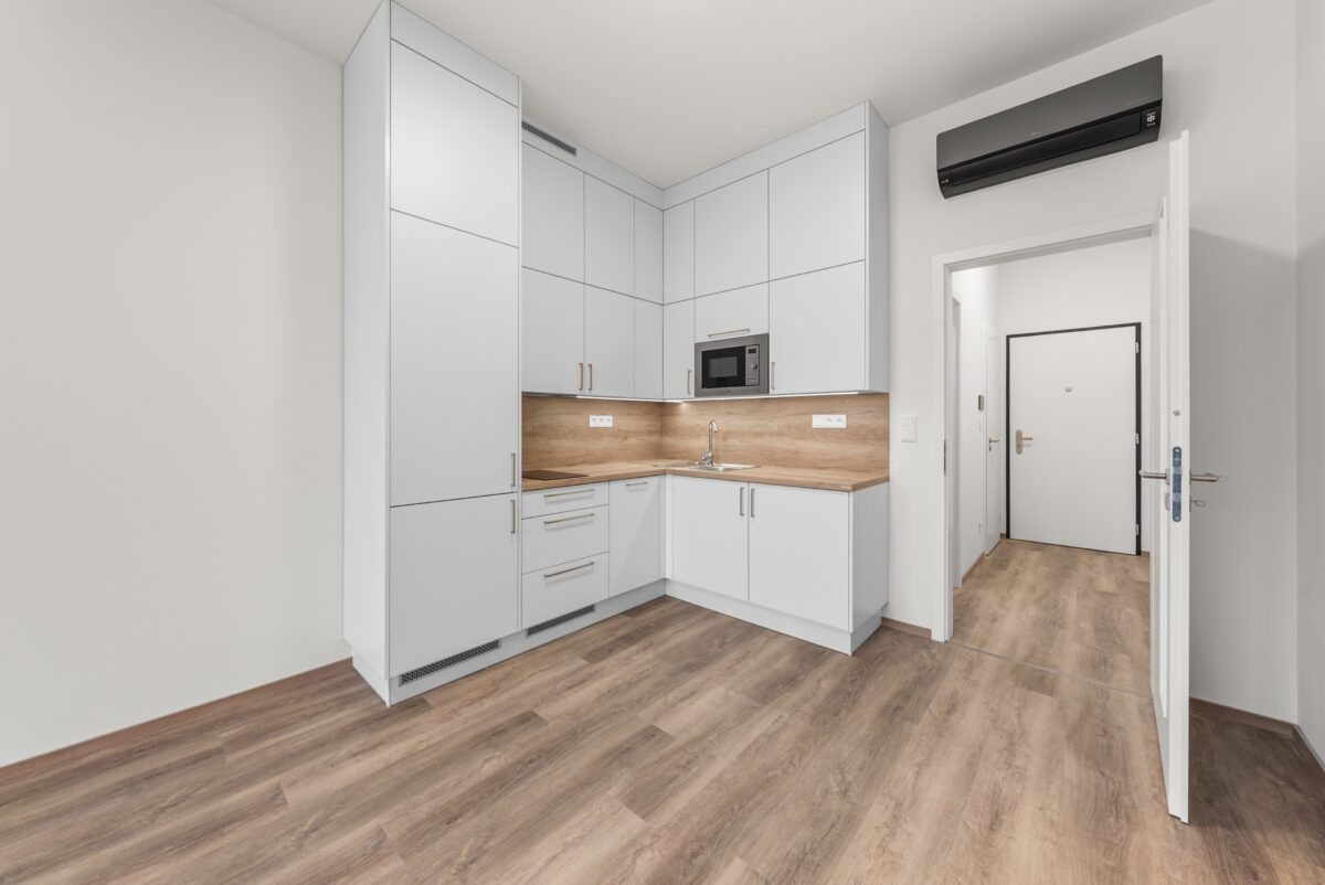 Pron&aacute;jem modern&iacute;ho bytu s terasou v novostavbě Meridiem, Kom&aacute;rovsk&aacute;, Brno