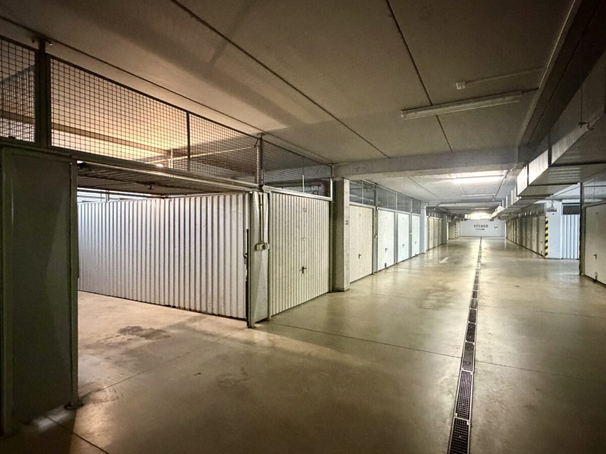 Prodej družstevn&iacute;ho pod&iacute;lu ke gar&aacute;ži 18,41 m&sup2; &ndash; P&aacute;lavsk&eacute; n&aacute;měst&iacute;, Brno-Vinohrady